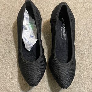 Walking Cradles Izzy Black Stretch Pointed-Toe Kitten Heels 9N NIB